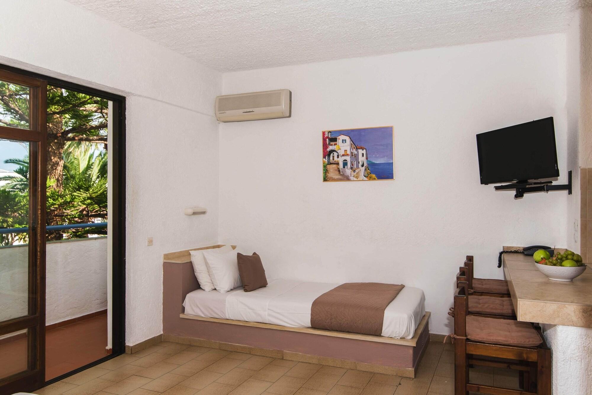 Aspro Hotel ヘルソニソス エクステリア 写真